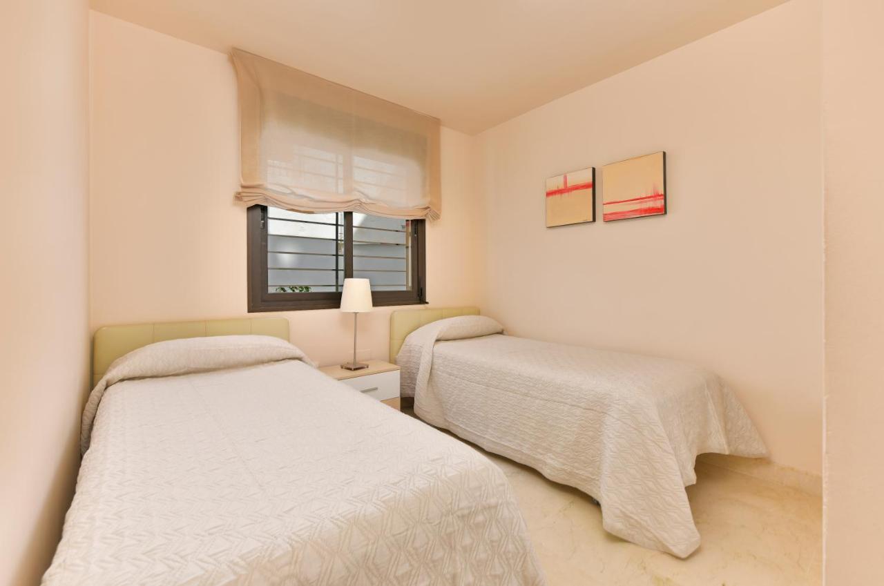 Amplio Apartamento De 2 Dormitorios Vista Mar Lateral Torrox Kültér fotó